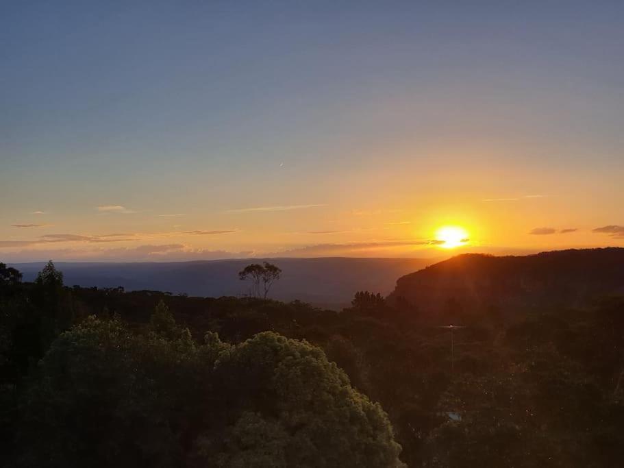 Narrow Neck Views - Peaceful 4 Bedroom Home With Stunning Views! Katoomba Bagian luar foto